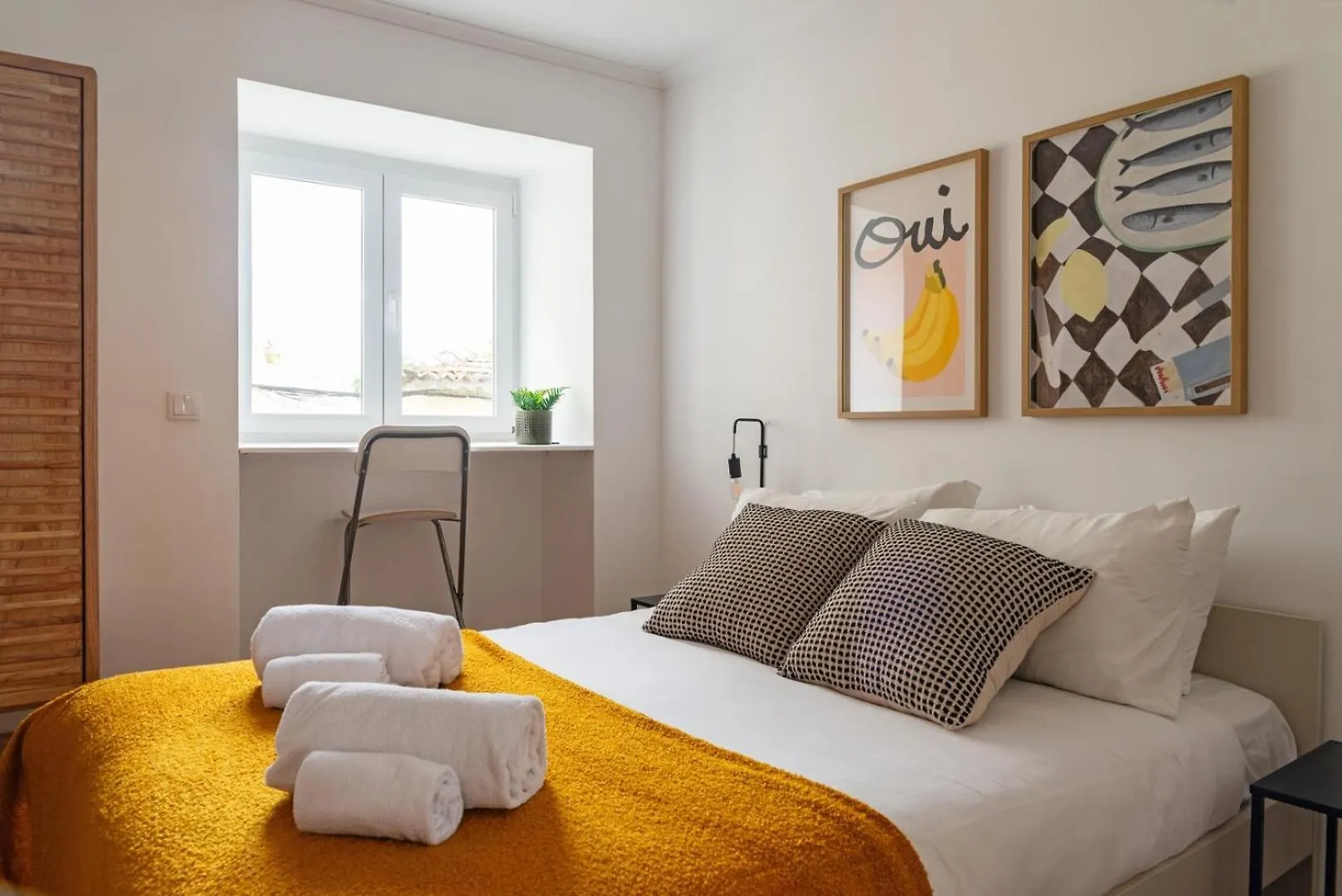 2-Bed Apt With A Charming Terrace At Intendente Lisbona 0*,  Portogallo