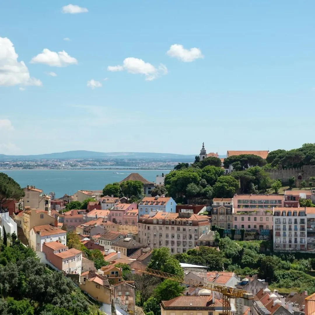 2-Bed Apt With A Charming Terrace At Intendente Lisbona