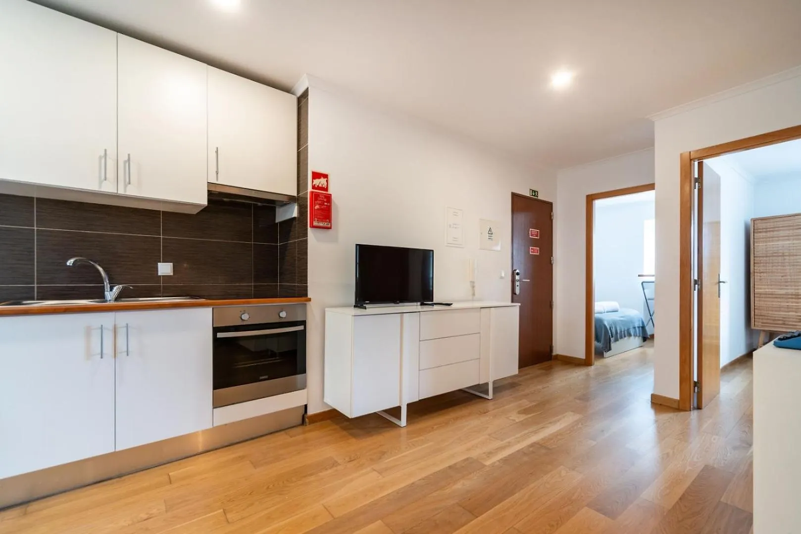 2-Bed Apt With A Charming Terrace At Intendente Lisboa