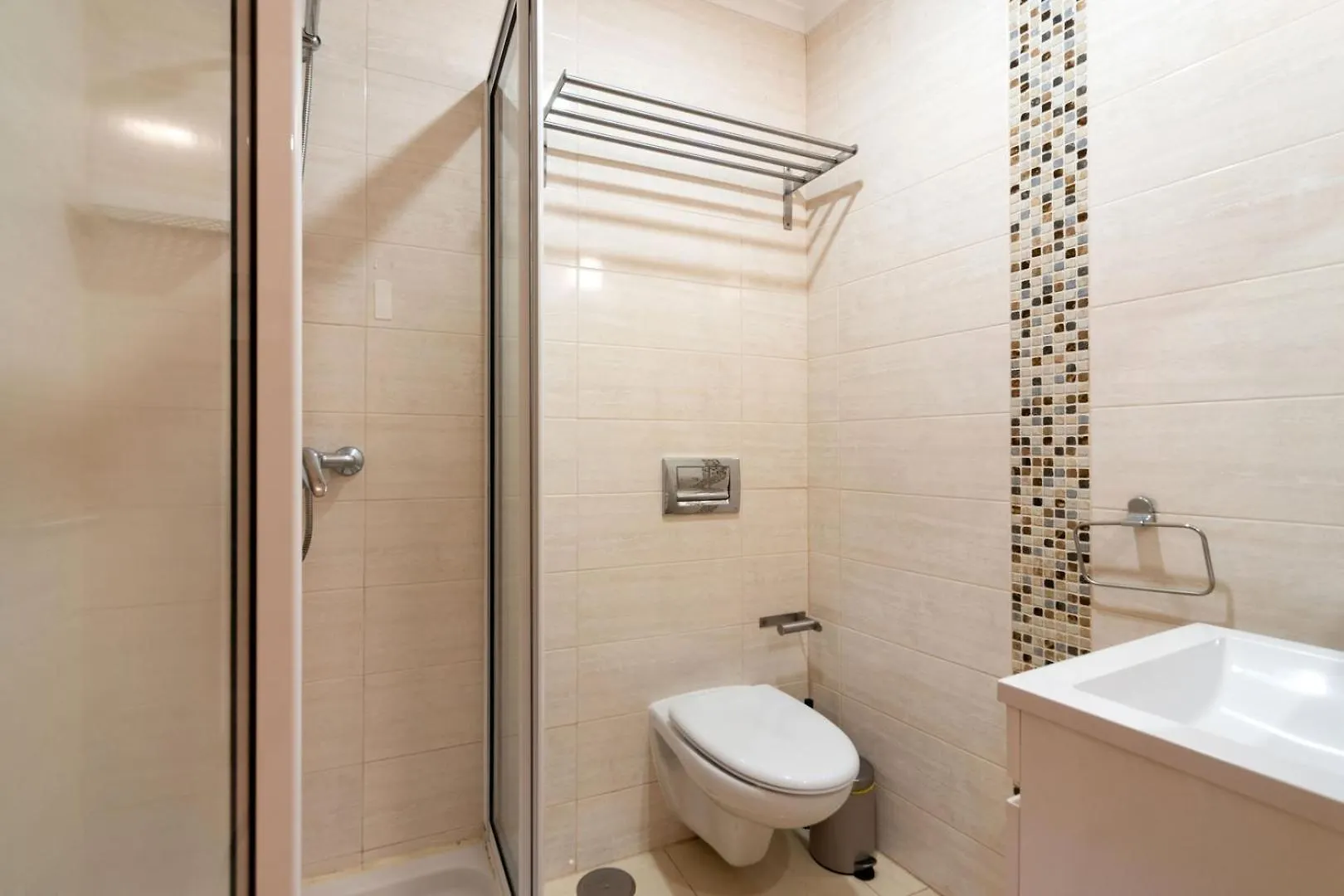 2-Bed Apt With A Charming Terrace At Intendente Lisboa 0*,