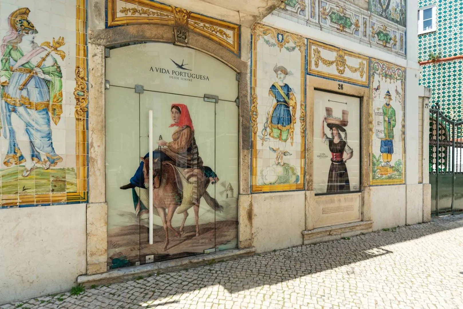 2-Bed Apt With A Charming Terrace At Intendente Lisboa 0*,