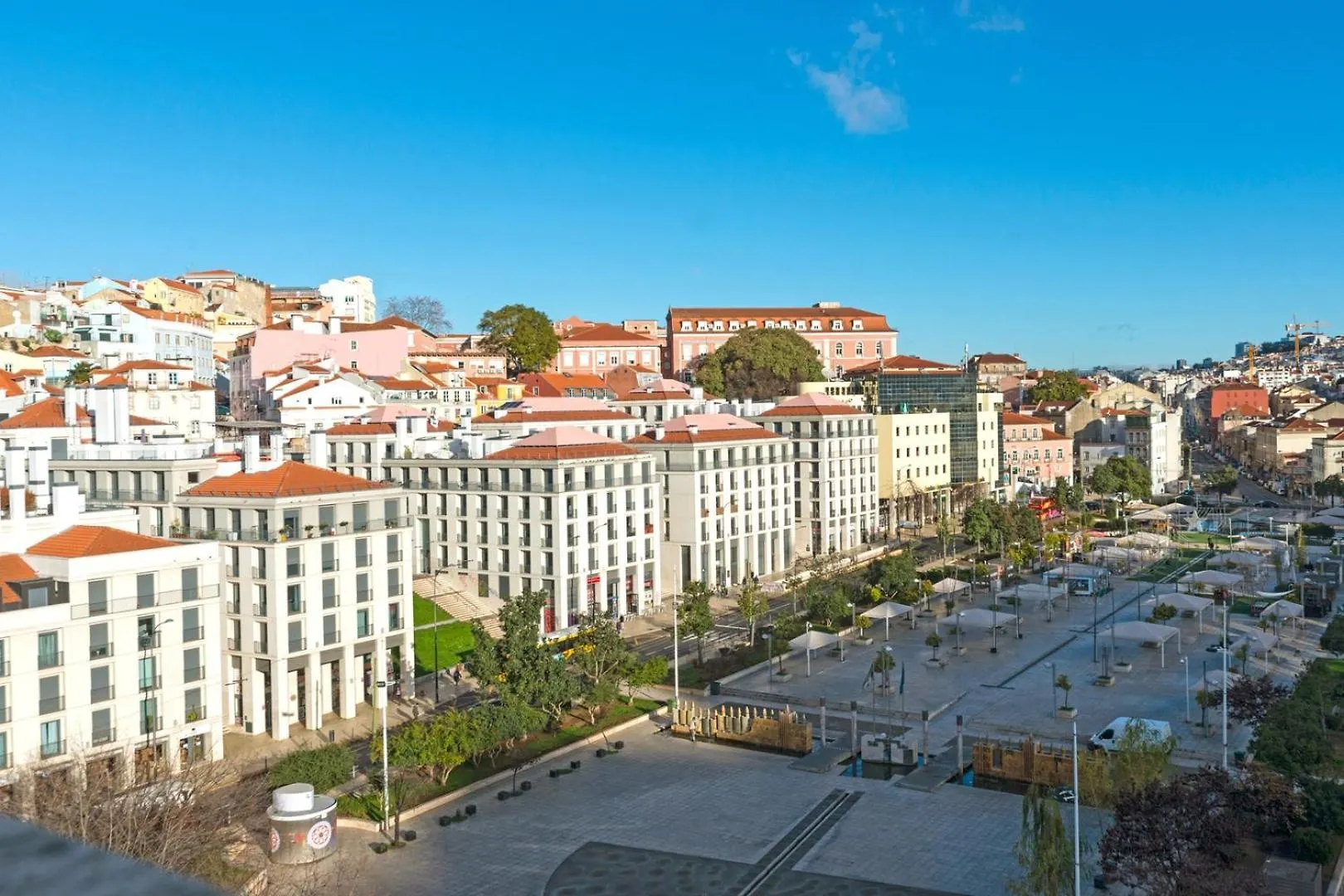 2-Bed Apt With A Charming Terrace At Intendente Lisboa Portugal